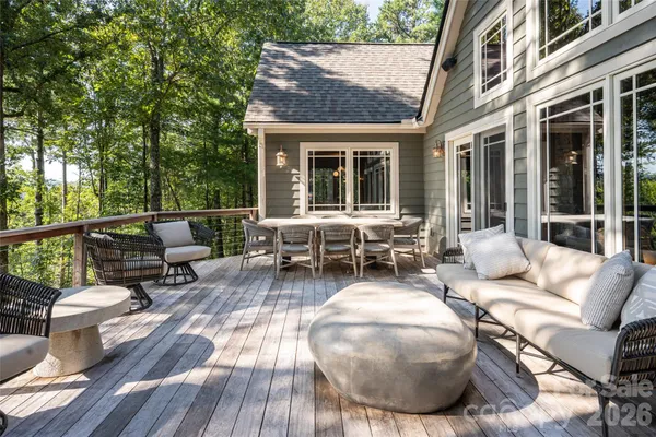 137 BEAR LANDING DR