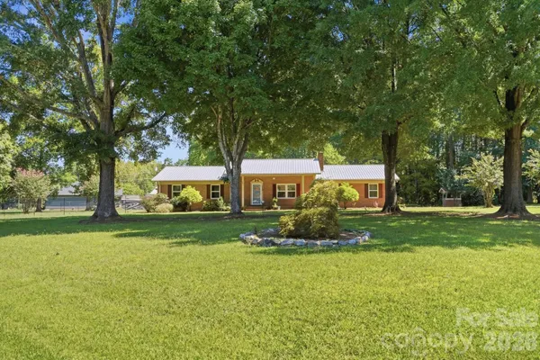 710 FRONTIER CIR