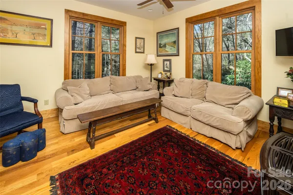 54 DOGWOOD BRANCH LN