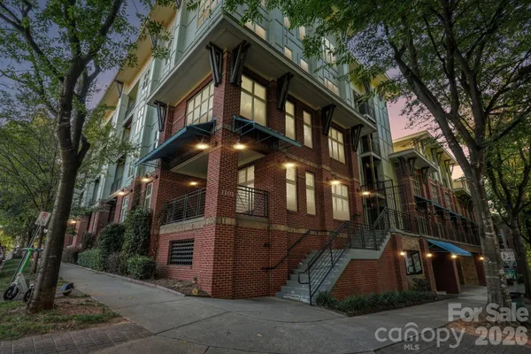 1101 W 1ST ST 301