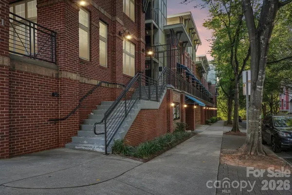 1101 W 1ST ST 301