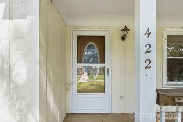 422 GROVE ST