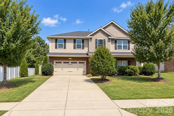 201 TAYLORS CREEK ST