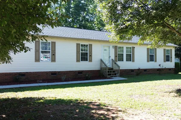 109 GRAND ACRES LN