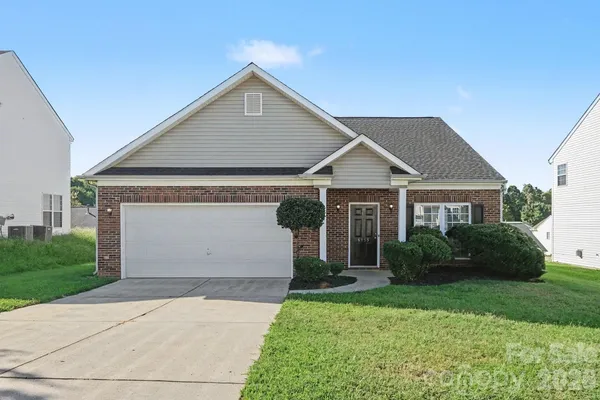 8935 HEDGE MAPLE RD
