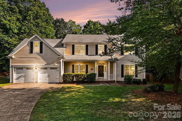 3524 CRESCENT KNOLL DR