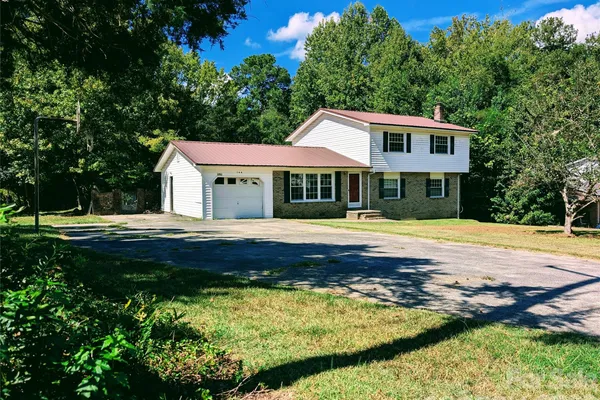 164 BLACKMON CIR