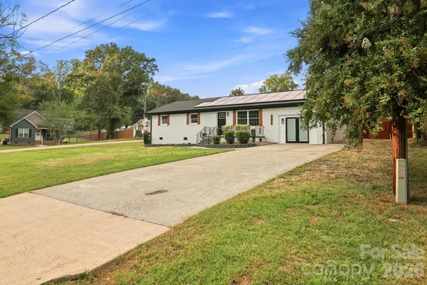 452 MIRROR LAKE RD
