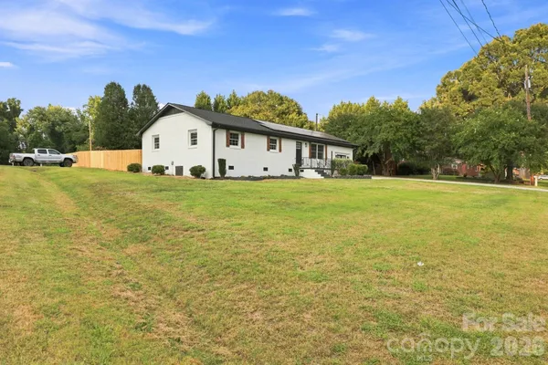 452 MIRROR LAKE RD