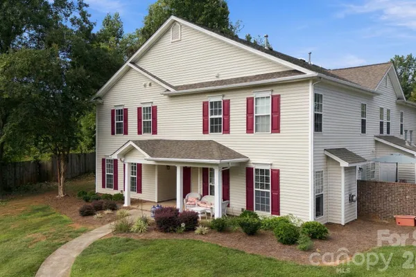 127 PINEWOOD LN 103