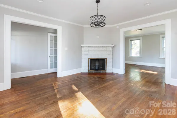 16 GRACELYN RD