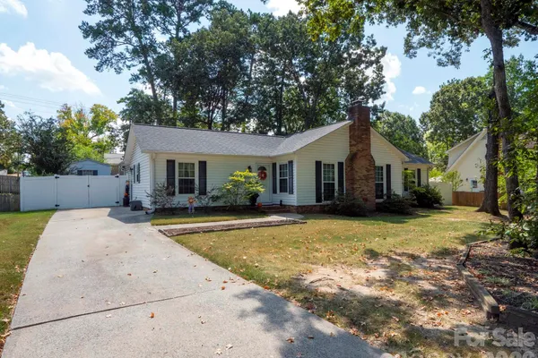 6412 CLEARWATER DR