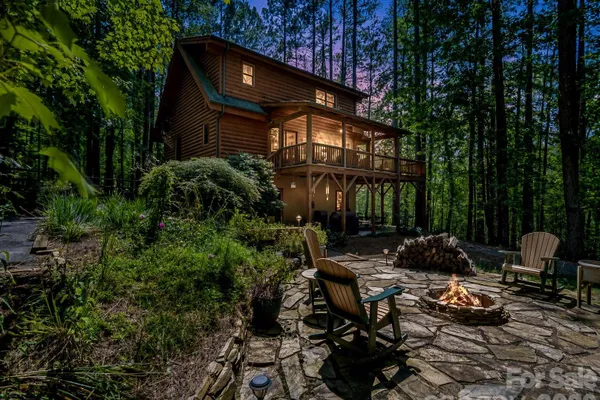 106 LAKE TERRACE DR