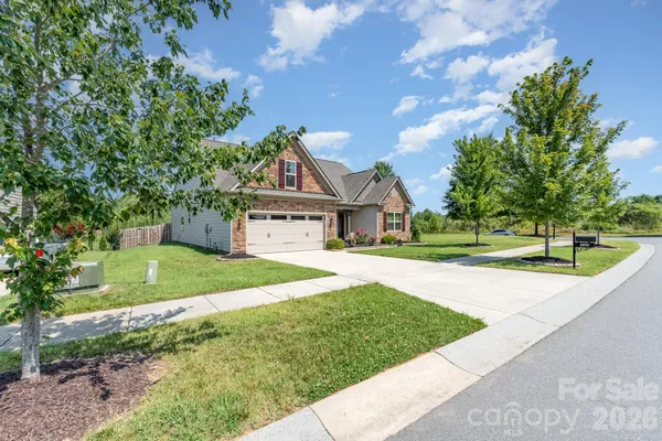 2010 KNOCKTREE DR