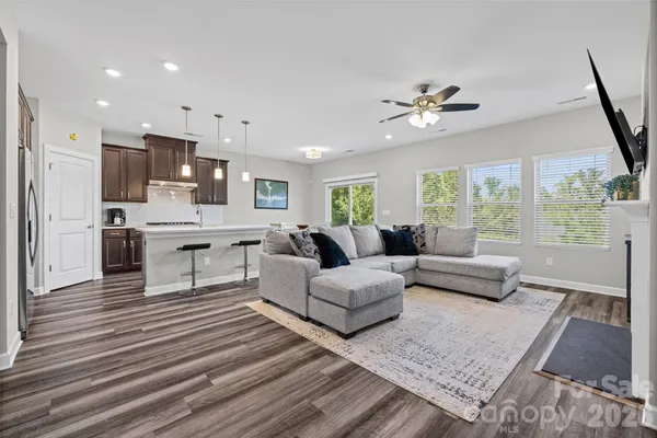 14830 BATTELIERE DR