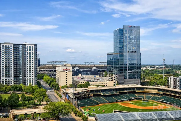 333 W TRADE ST 907