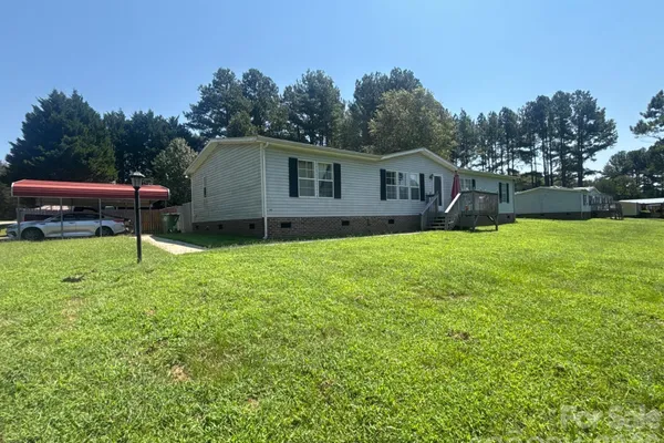 901 GRACE DR