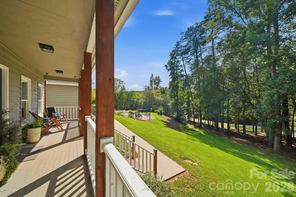 55 BROOKSIDE DR