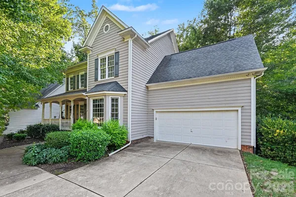 130 RIVER WOOD DR