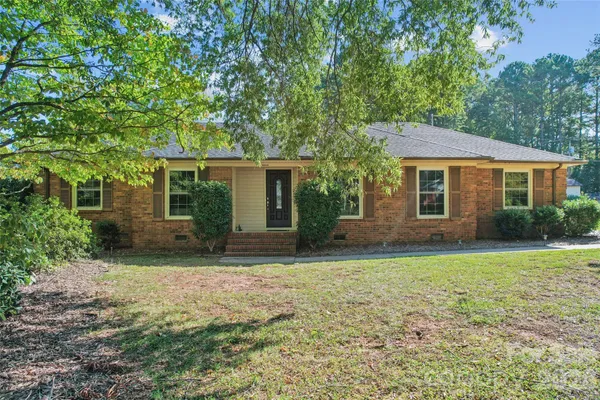 13507 FOUR OAKS LN