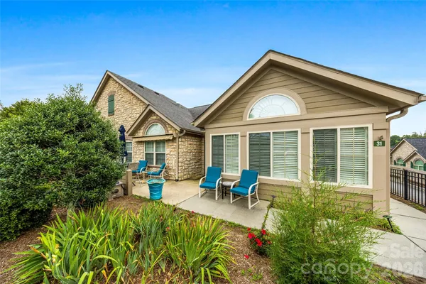 31 BRAEBURN WAY