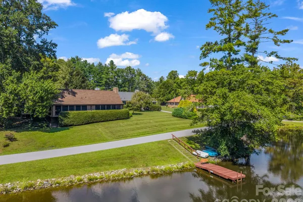 31 WILLOW WAY