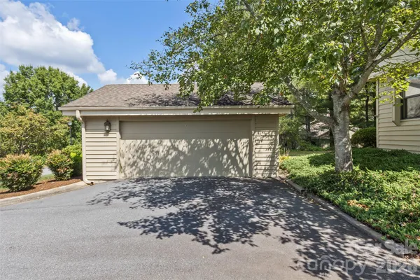3001 SAINT AUGUSTINE PL AA1