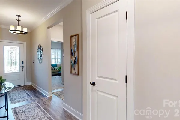 1818 LOTUS LN