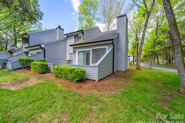 11222 CARMEL CHACE DR