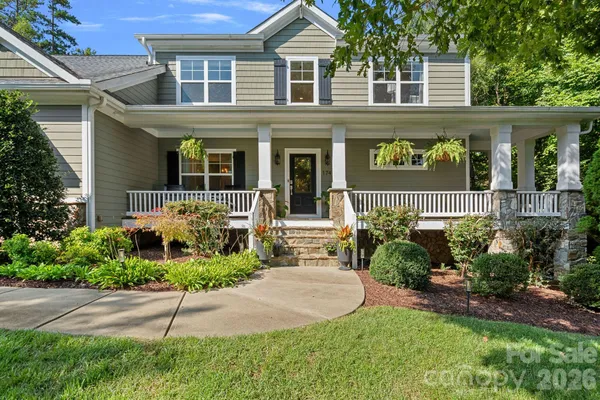 174 LOGAN CROSSING DR