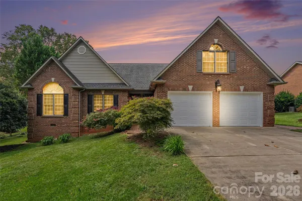 1085 MERRYWOOD DR