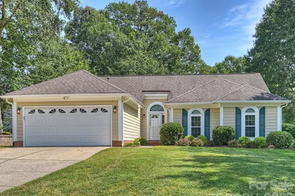 1608 RUNNING BROOK RD
