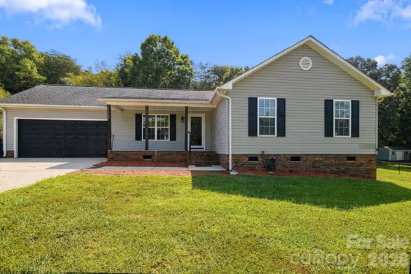 1129 LYNDSEY BROOKE CT