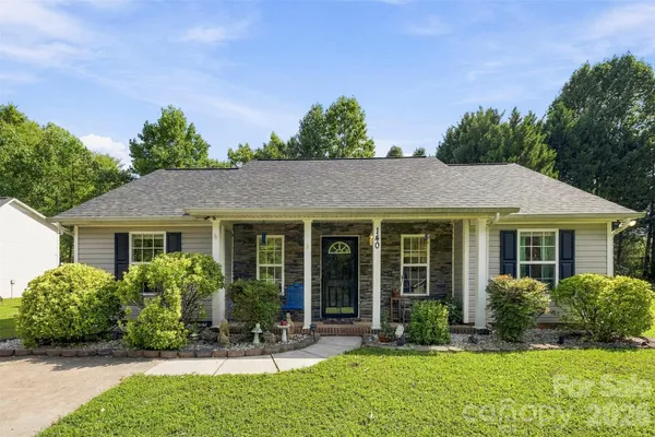 140 ADDISON PL