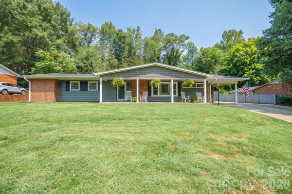 115 EASTWOOD PARK DR