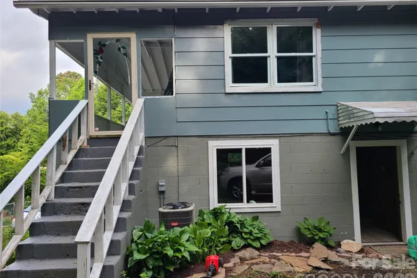 822 AZALEA AVE