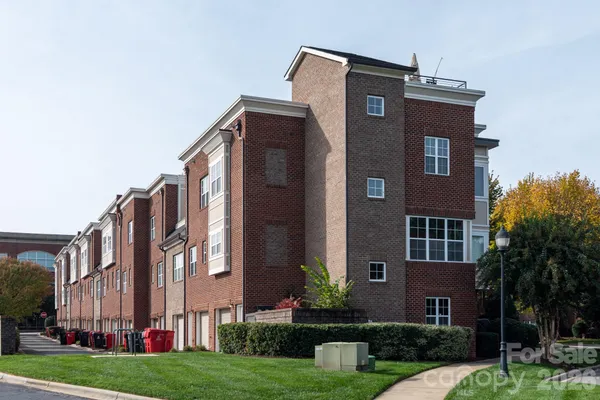246 HARBOUR PLACE DR