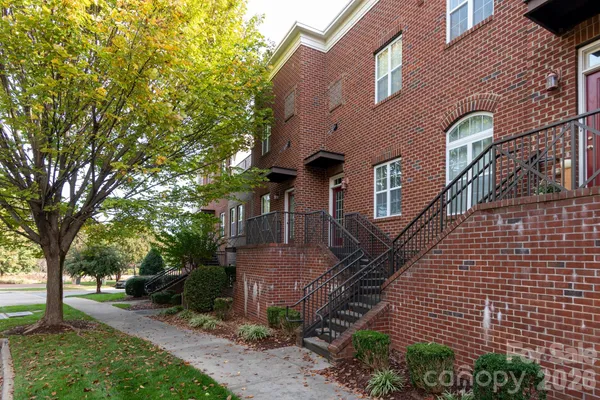 246 HARBOUR PLACE DR