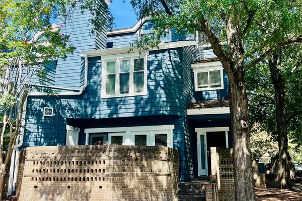 423 W 8TH ST 73