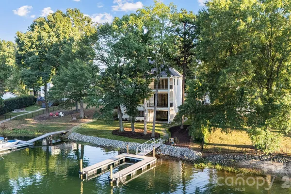 21216 RIO ORO DR
