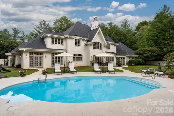 23 CEDAR HILL DR