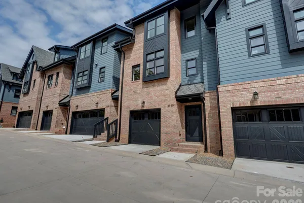 3139 COLYER PL