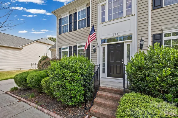322 LORRAINE RD