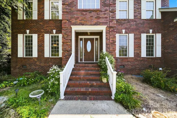 1548 NAZARETH LN