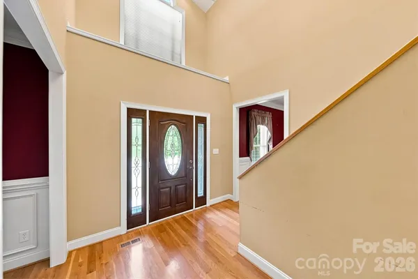 1548 NAZARETH LN