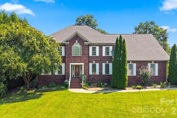1548 NAZARETH LN