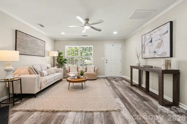 6826 BROAD VALLEY CT