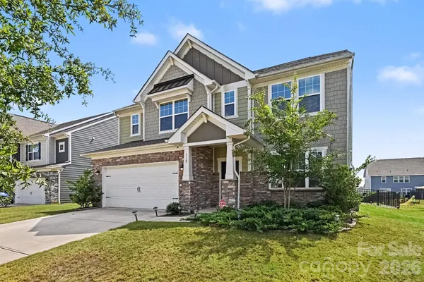 112 ROOSTER TAIL LN