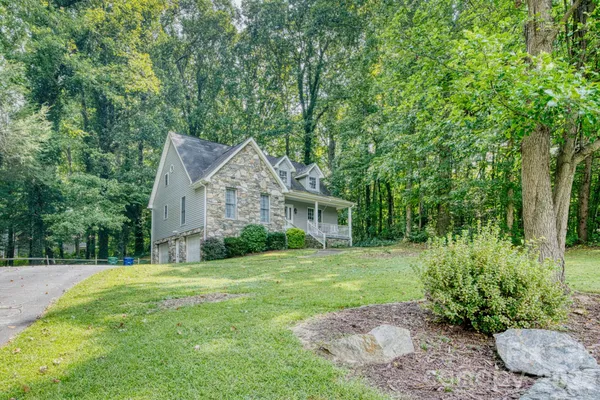 163 CANAAN DR