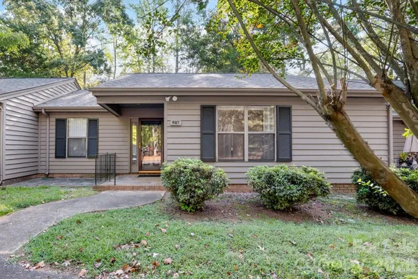 907 CRANBERRY CIR 26B